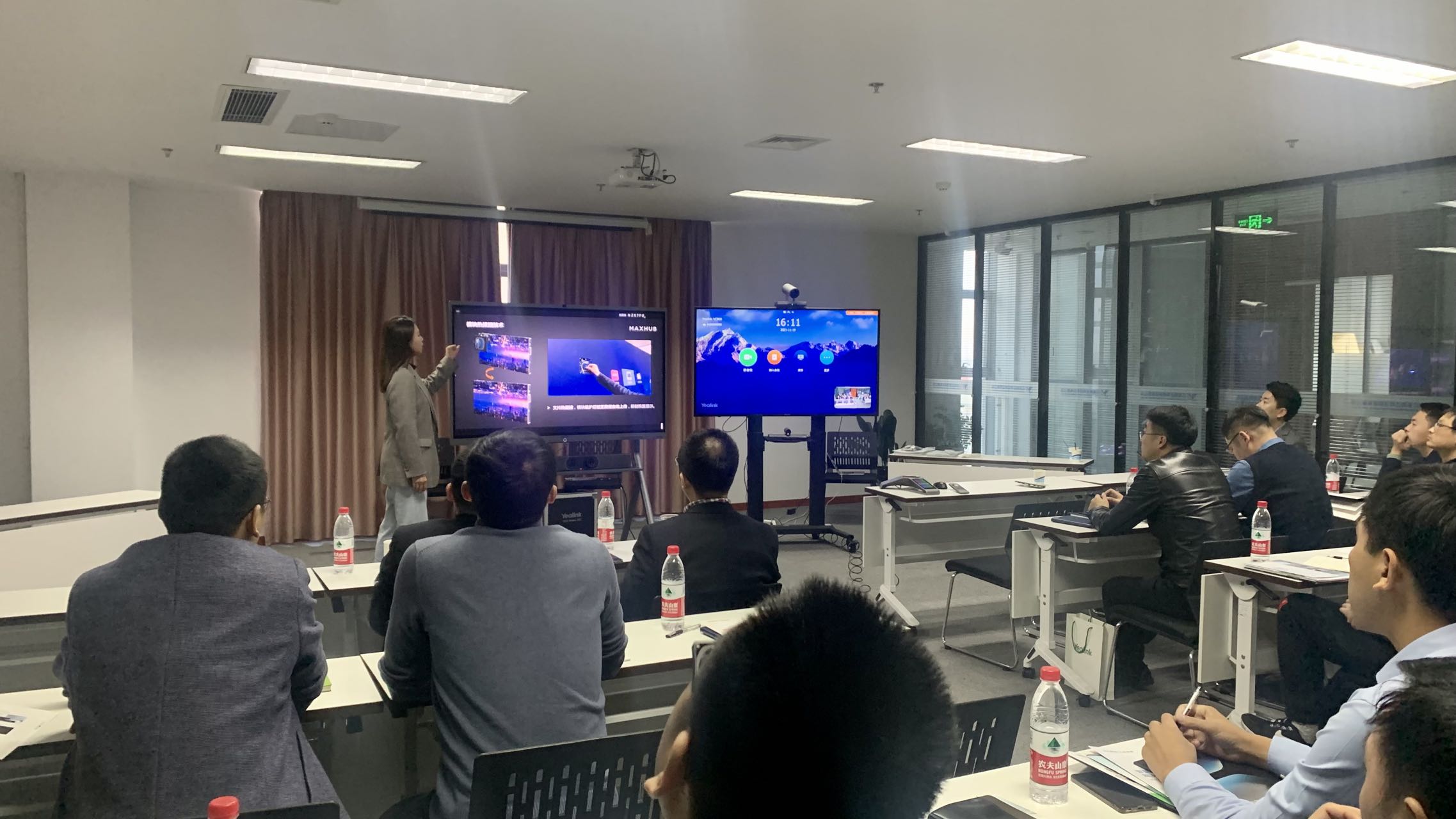 悅達網科(kē)開(kāi)展音(yīn)視(shì)頻(pín)會議(yì)設備的(de)培訓